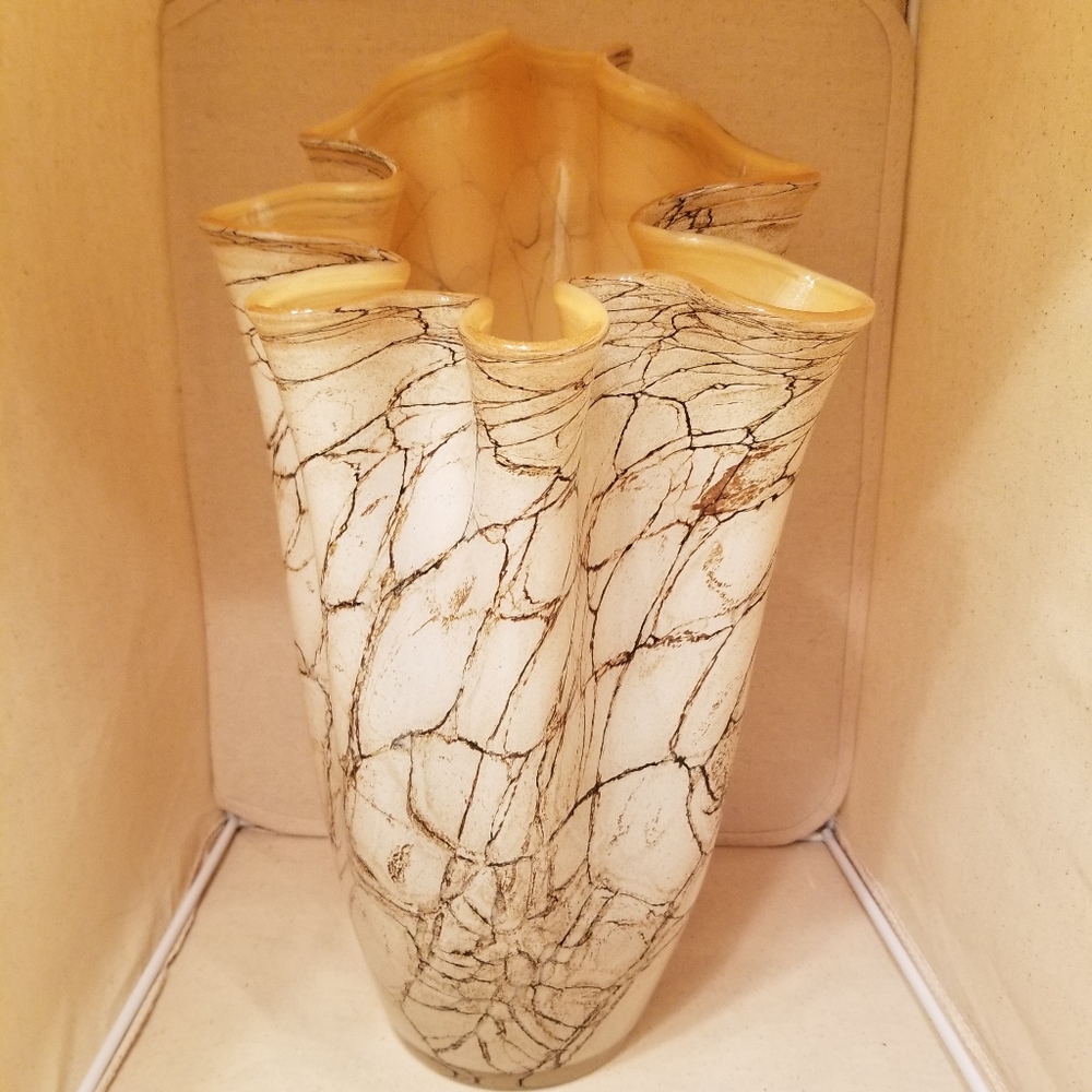 🔻REDUCED Jozefina Krosno Handkerchief Art Glass Vase Marbled Finish Poland 14.7